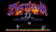 Turrican II (Amiga): la schermata iniziale prima di entrare in azione. Se non premete nulla partir&agrave; una serie d'immagini statiche che illustrano la storia del gioco. La musica di presentazione di Chris Huelsbeck dura oltre 8 minuti!